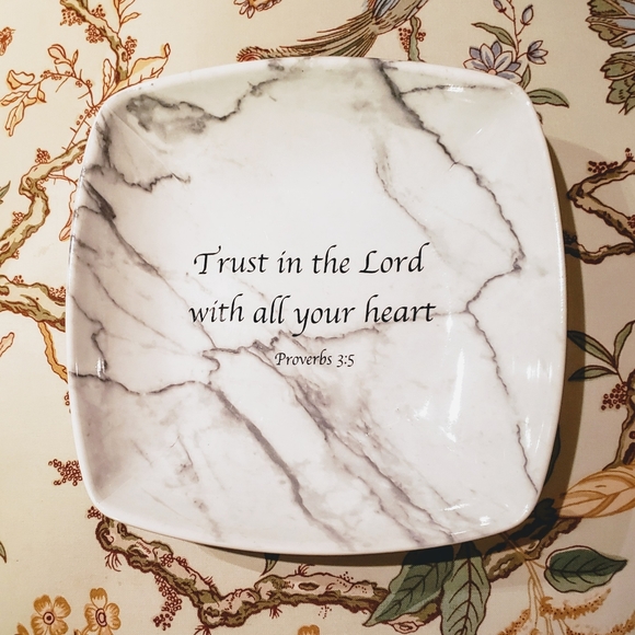 ❤️ All 3 dishes for $10 Marble Porcelin Dish - Picture 2 of 7